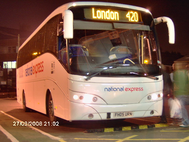 420 Oxford Street to Victoria. National Express NXVC1 FH05URN.